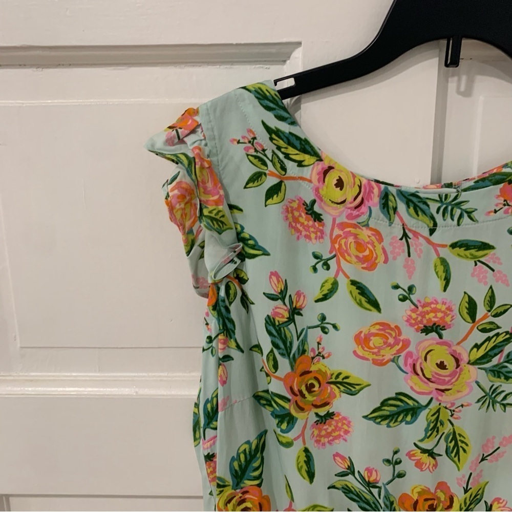 Haley and the Hound Floral Print Button Back Ruffle Bottom Blouse Size Medium‎ - Picture 2 of 10